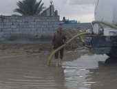 صور.. هبوب رياح شديدة وجريان السيول فى شمال سيناء