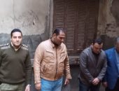 محافظ الدقهلية يوجه بمتابعة انهيار جزء من بلكونة عقار بحى شرق 