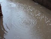 صور.. مياه الأمطار تعطل حياة سكان قرية الضهرية فى البحيرة
