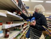 الجارديان: محلات السوبر ماركت فى بريطانيا أكثر المستفيدين من كورونا