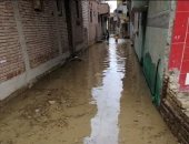 أهالى قرية النزلة بالفيوم يستغيثون بعد هدم معظم المنازل وغرقها فى مياه الأمطار