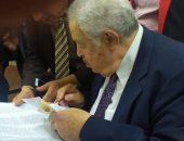 رجائى عطية يصوت بانتخابات المحامين.. ويؤكد: اختيار كل منا مردود إلينا   