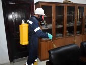 بالكلور والكحول.. "مياه سوهاج" تواجه خطر انتشار فيروس كورونا (صور)