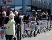 ارتباك فى حركة بيع وشراء السلع الغذائية فى الولايات المتحدة وفرنسا 