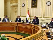 رئيس الوزراء يرأس إجتماع المجموعة الاقتصادية 