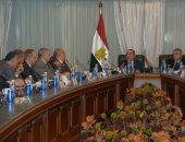 وزير الطيران: تقديم كافة التسهيلات لسفر وعودة المصريين والأجانب قبل التوقف