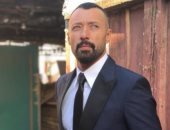 تفاصيل شخصية أحمد فهمى فى "أسود فاتح" مع هيفاء وهبى