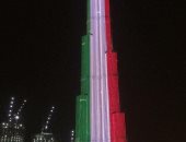 برج خليفة يضىء بألوان العلم الإيطالى وعبارة "نحن معكم" لمواجهة كورونا