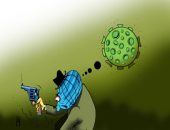 كاريكاتير صحيفة إماراتية.. كورونا يقضى على الكرة الأرضية