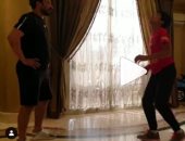 سيد معوض يشارك نجله في استعراض المهارات بتحدي البقاء في المنزل ضد كورونا