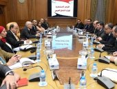 العصار يناقش مع رئيس هيئة الاستثمار عددا من المشروعات المزمع تنفيذها