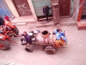 شباب قرية سرسو بالدقهلية يطهرون شوارعها ومنازلها