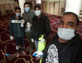 شباب كفر الجبل يتطوعون لتعقيم المساجد في شارع الهرم لمواجهة كورونا