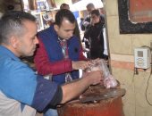 فض أسواق عشوائية وغلق 3 قاعات أفراح في حملة مكبرة بالمحلة.. صور