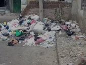 سيبها علينا.. شكوى من انتشار القمامة والأوبئة ميدان التروللى بإمبابة