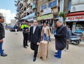 صور.. محافظ الغربية يتابع تنفيذ الإجراءات الوقائية لمواجهة فيروس كورونا في جولة بمدينة طنطا 