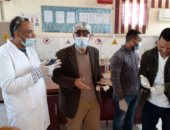 صور..شركة مياه القليوبية تعقم مراكز خدمة العملاء والمحطات 