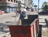 صور.. رش وتعقيم صناديق القمامة بشواعر الإسكندرية لمواجهة كورونا