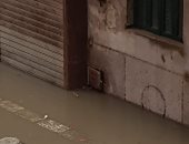 شكوى من غرق شوارع عزبة النخل الشرقية بمياه الصرف الصحى والأمطار