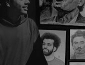 ابراهيم يبدع فى رسم اللوحات الفنية ويتمنى احتراف رسم البورتريهات
