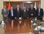 بروتوكول بين التنمية المحلية والإسكان لتنفيذ 10 مشروعات صرف صحى بـ 3 محافظات