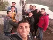 شابان من الشرقية يبتكران وسيلة لحث أهل قريتهم على استخدام المعقمات ضد كورونا