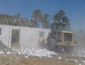 صور.. محافظ سوهاج: إزالات فورية لـ 53 حالة تعدى وبناء مخالف خلال 7 أيام