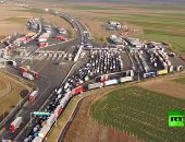 تكدس الشاحنات على حدود المجر ورومانيا بسبب كورونا.. فيديو