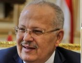 قرارات رؤساء الجامعات بعد تمديد تعليق الدراسة أسبوعين.. استمرار التعليم عن بعد لإتاحة المقررات الدراسية وفترة التعليق ليست إجازة.. و"الخشت" يدعو الطلاب للالتزام بالمنازل وعدم الخروج.. ويؤكد: القرارات فى صالحكم