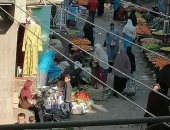 قارىء يشكو من ازدحام سوق قرية مجيريا بأشمون رغم قرارات اغلاق الأسواق