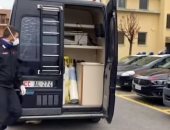 شاهد.. جمع عبوات الأوكسيجين من ضحايا "كورونا" فى إيطاليا ودفعها لمصابين جدد