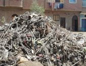 سيبها علينا.. شكوى من انتشار القمامة بقرية الحرجة بحرية في سوهاج