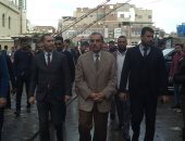 صور.. تطهير الشوارع ورش السيارات وفض الإشغالات لمواجهة "كورونا" بكفر الشيخ