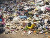 سيبها علينا.. تراكم القمامة بجوار مكتب بريد شبين القناطر