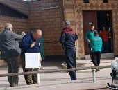 مسجد التحرير بالزقازيق يتحدى قرار غلق المساجد ويستقبل المصلين