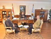 محافظ أسيوط: لا بد من خفض معدلات الزيادة السكانية بكافة الطرق الممكنة