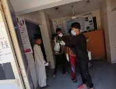 تحت شعار "احمى قريتك وعقمها".. شباب قرية "جراجوس" بقنا يواجهون كورونا