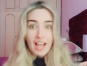 هنا الزاهد على طريقة محمد هنيدى فى فيديو جديد على "تيك توك"