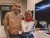 كوريا نجم أتلتيكو مدريد يحلق شعره تضامناً مع والدته مريضة السرطان