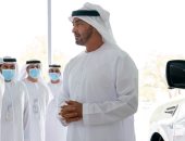 محمد بن زايد يفتتح "مركز الفحص من المركبة" للكشف عن فيروس كورونا