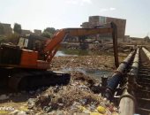 محافظ سوهاج يوجه بتركيب محول كهرباء بقرية السمطا ورفع مخلفات بترعة نجع حمادى