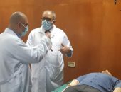 تدريب  أطباء مستشفى بنى سويف الجامعى على استخدام أجهزة التنفس الصناعى.. صور