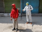متطوعون يطهرون شوارع العاصمة الأفغانية ضد فيروس كورونا 