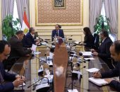 رئيس الوزراء يتابع تداعيات فيروس كورونا على قطاعى السياحة والطيران