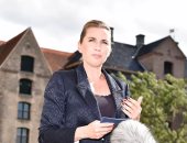 رئيسة وزراء الدنمارك تعلن عن تفاوض لمساعدة مربى حيوان المنك بعد إعلان إعدامه