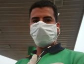 "عادل" من أسيوط يشارك بصورته بالكمامة: احمى نفسك وأهلك من فيروس كورونا