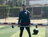 شاهد تدريبات قوية لمحمود متولى مدافع الأهلى