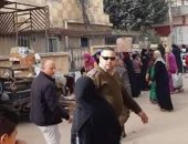 صور.. فض الأسواق بمراكز وقرى الشرقية لمنع التجمعات لمواجهة فيروس كورونا