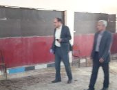 الوحدات المحلية تتابع صرف المعاشات من مراكز الشباب بالمنيا.. صور