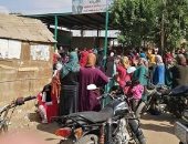 خوفا من كورونا.. شكوى من زحام شديد أمام مكتب بريد طلحة بالقليوبية